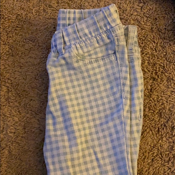 Girls Gap jeans barely used to new. - Picture 4 of 6